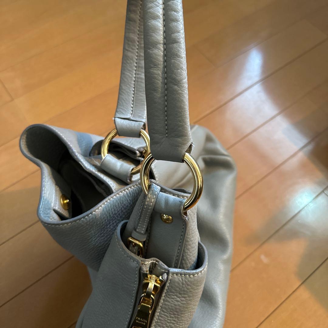 PRADA A4サイズ