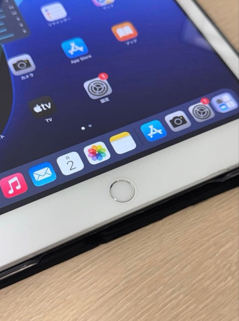 N*u様 iPad 第8世代 シルバー WiFi+cellular