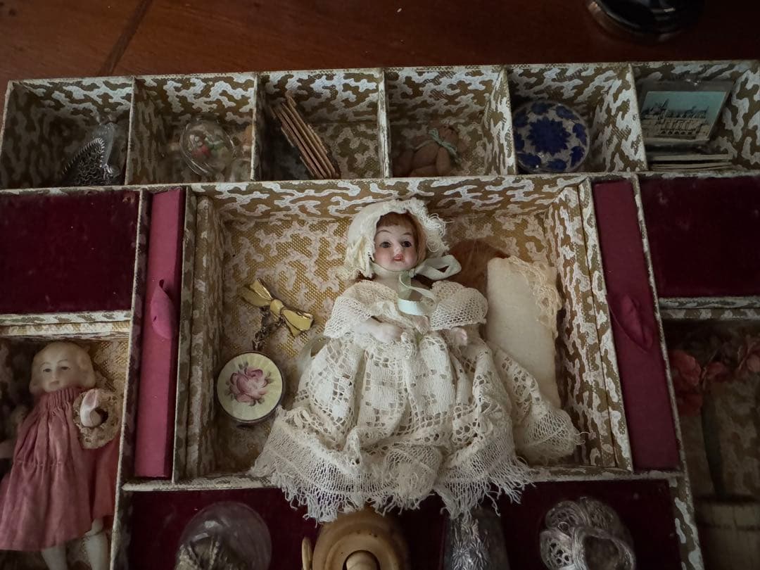 フランスアンティークメルスリー、ボックスのみドールプレゼンテーション