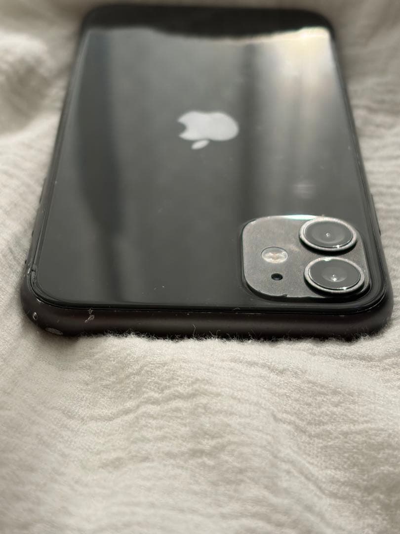 【SIMフリー】iPhone11 64GB ブラック画面ひび割れあり