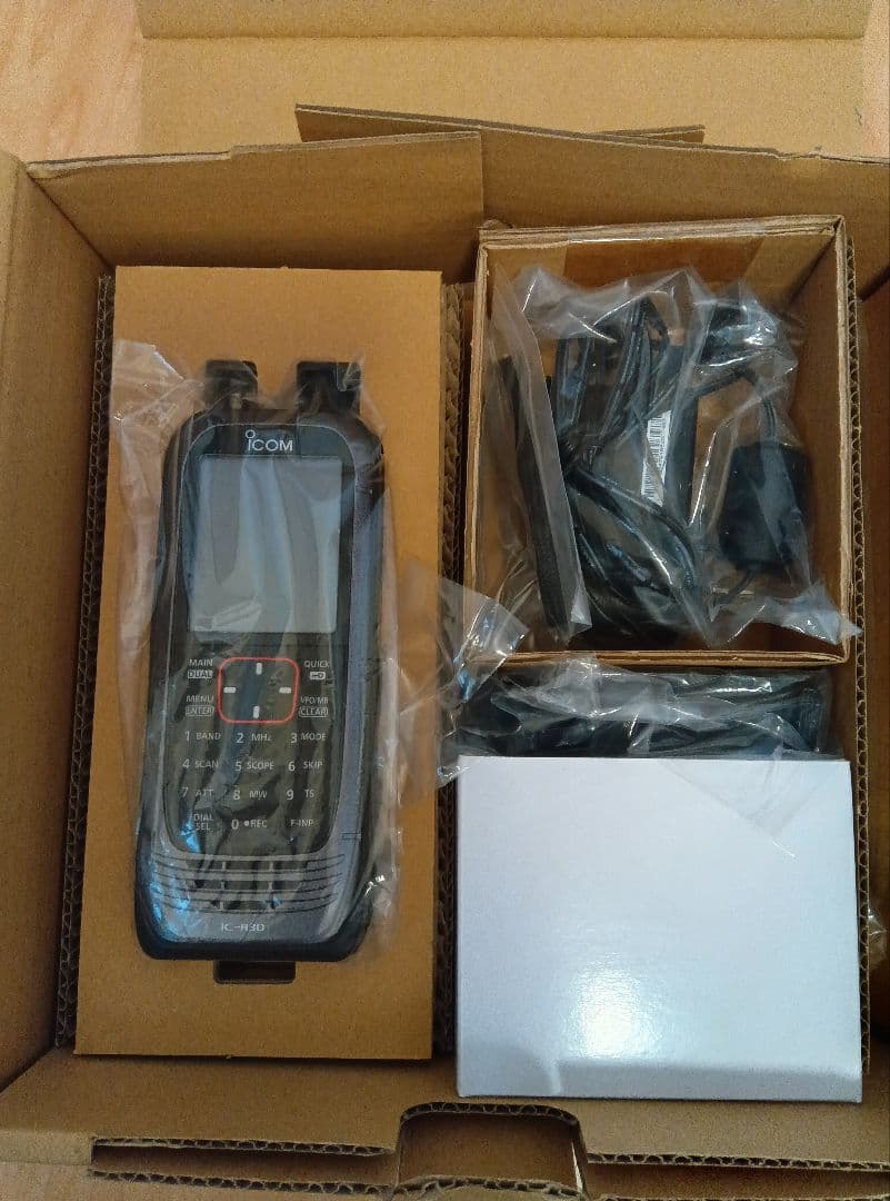 アイコム　IC-R30　広帯域受信機