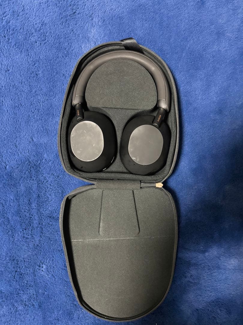 ほぼ未使用 SONY WH-1000XM5 黒 ケース付き