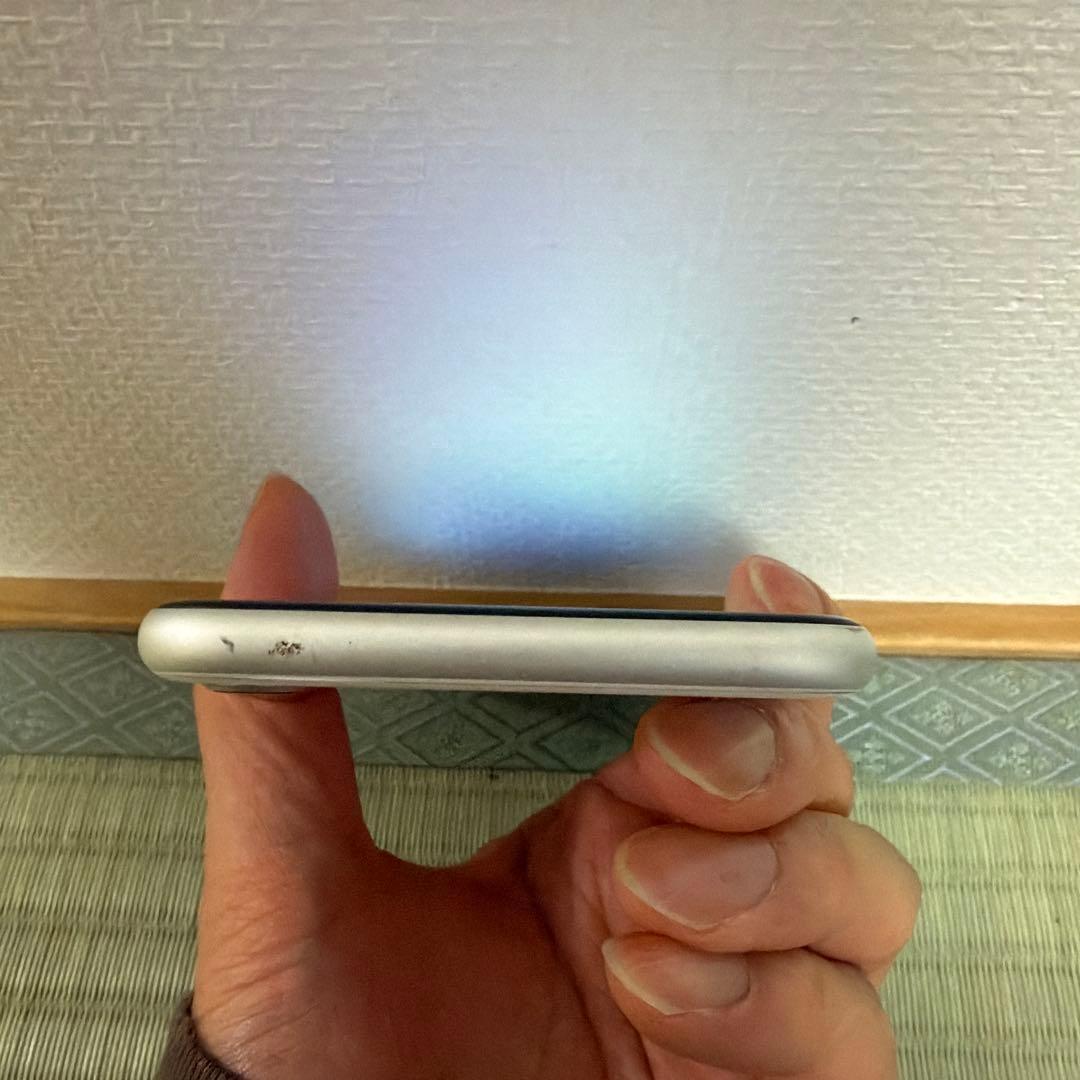 iPhone SE2 ホワイト