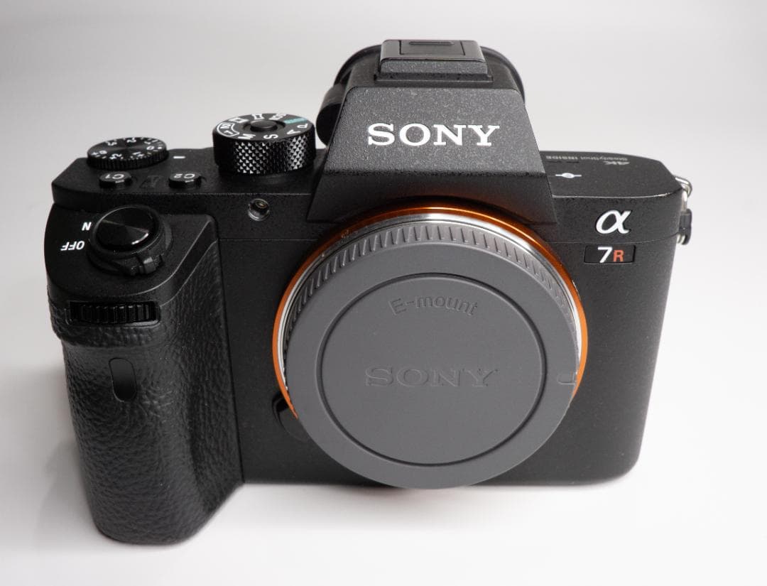 N*a様 SONY・α７RⅡ・ボディ★動作順調で使用感少★純正バッテリー２個など