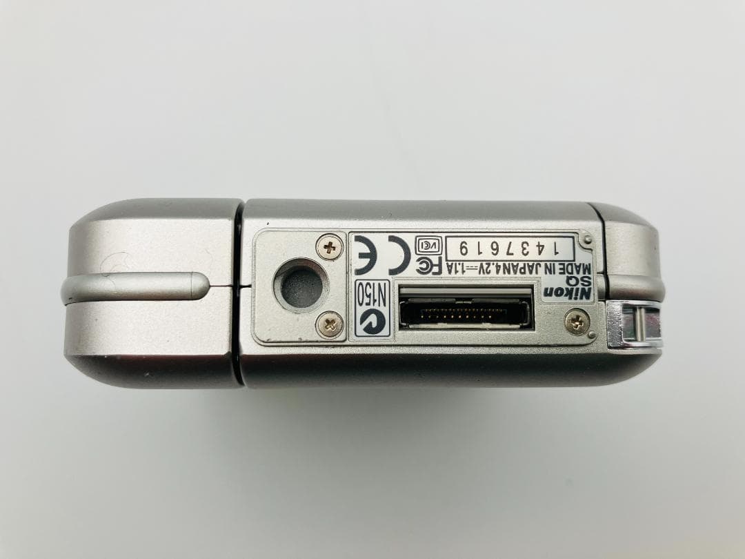 ニコン COOLPIX SQ　シルバー　コンパクトデジタルカメラ