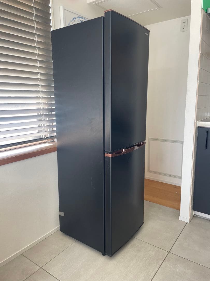 コンパクト冷蔵庫 162L 2021年製