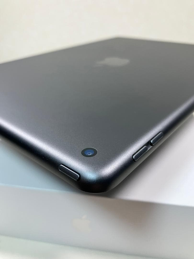 iPad 第9世代　256GB グレー　Wi-Fiモデル カバーガラス付