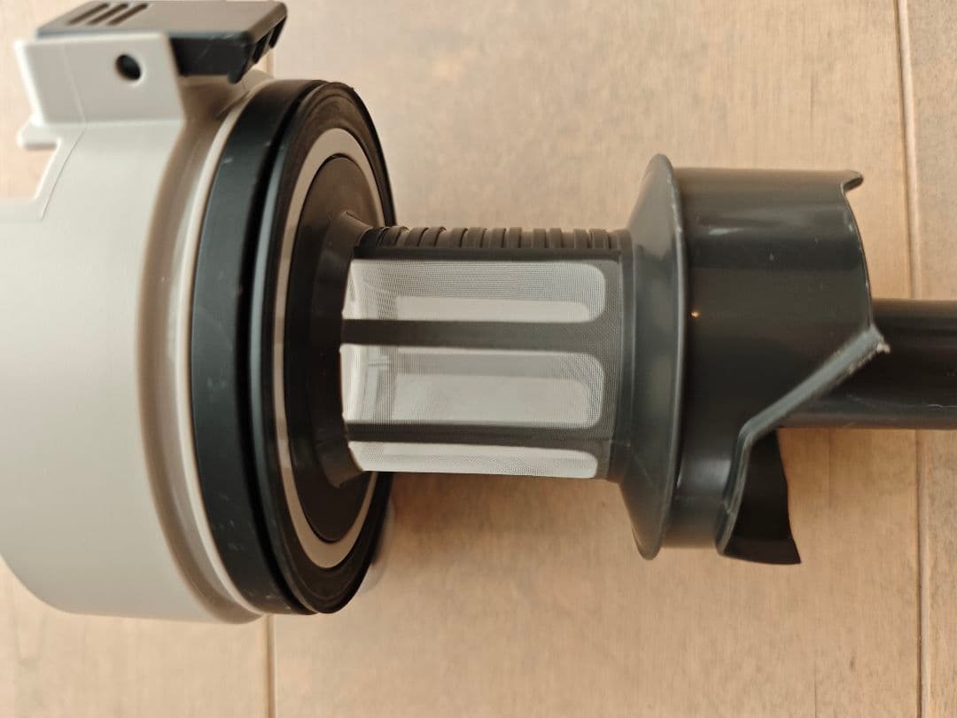 Panasonic MC-SB32J コードレス掃除機　2022年製