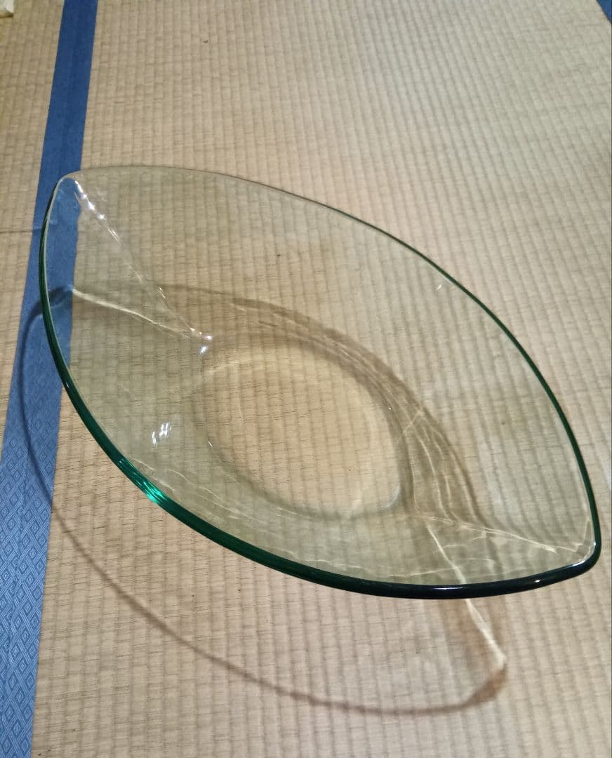 ガラス製オーバル型ボウル