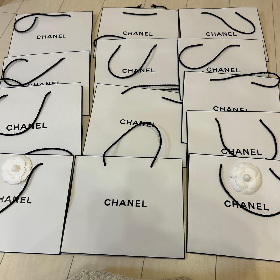 CHANEL 紙袋　白　大13 袋　中21袋　小4袋　カメリア9個セット