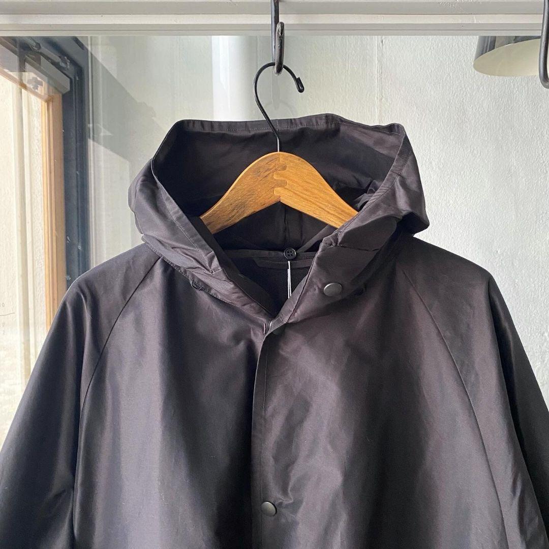 COMOLI (コモリ) コットンシルク フーデッドコート [BROWN]