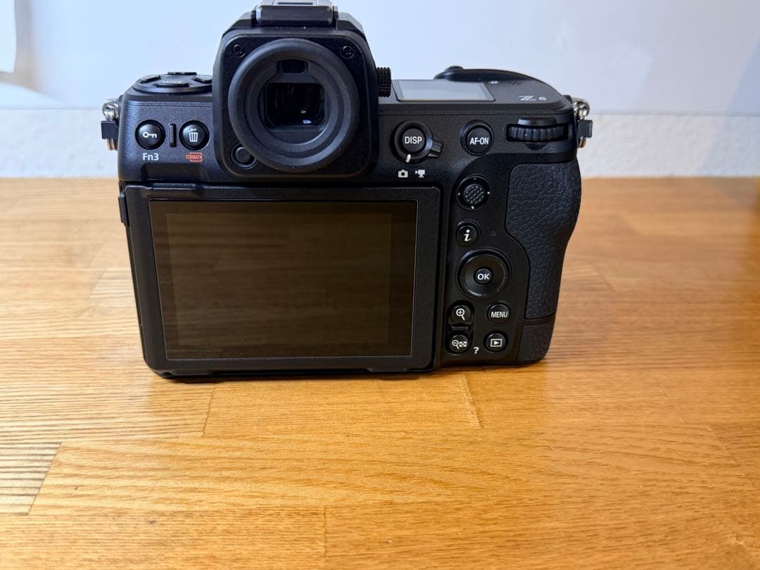 ニコン z8